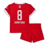 Bayern Munich Leon Goretzka #8 Fotballklær Hjemmedraktsett Barn 2022-23 Kortermet (+ korte bukser)